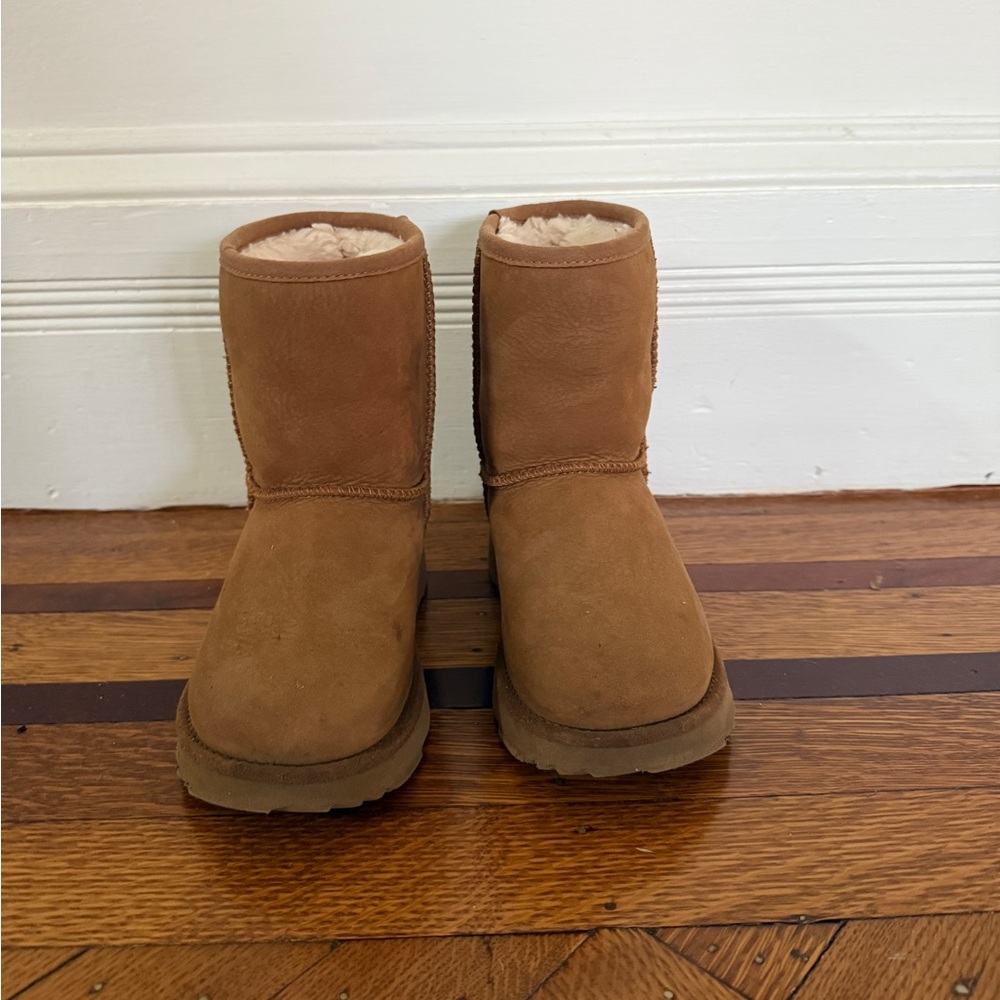 UGG Classic Short II Waterproof - Size 11
